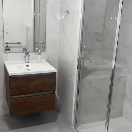 Cazam Paris Ouen Апарт-отель