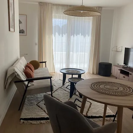 Cazam Paris Ouen Aparthotel *