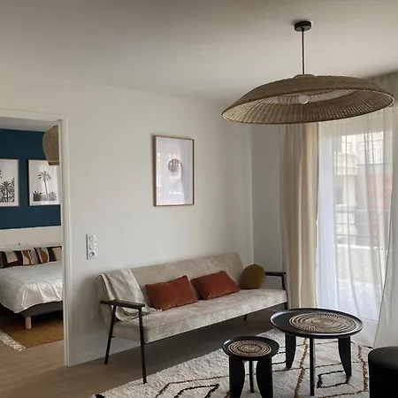 Cazam Paris Ouen Апарт-отель 4*